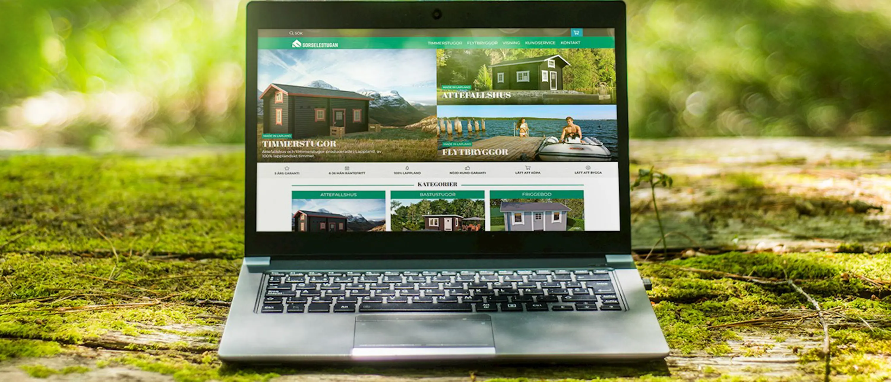 Laptop som visar Sorselestugans hemsida på skärmen